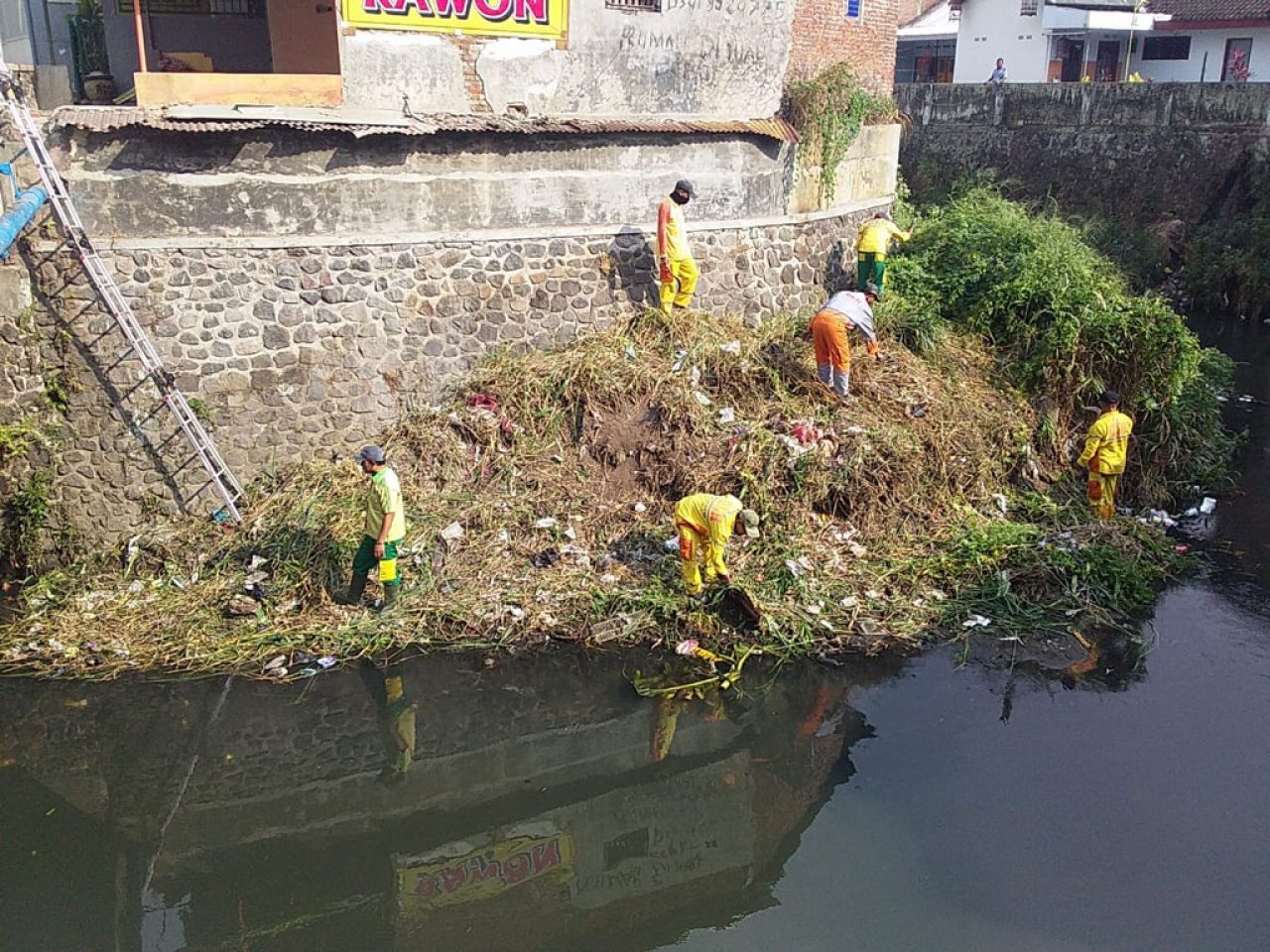 Bersih-bersih sungai Janti Timur 20-07-2019