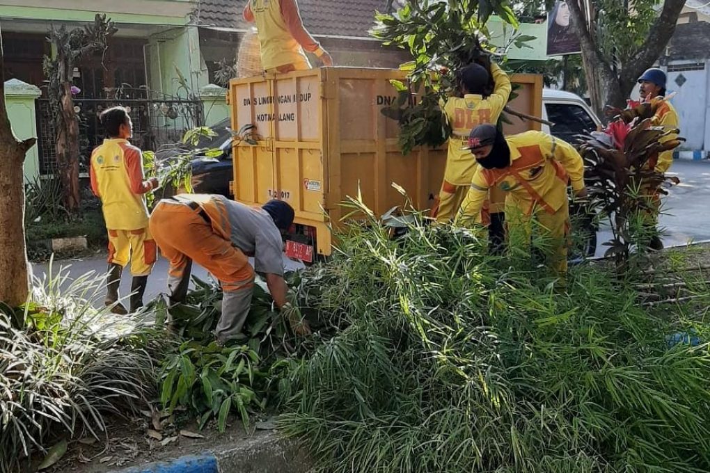Kegiatan Bersih-Bersih di Griya Shanta Kelurahan Mojolangu (4 Agustus 2019)